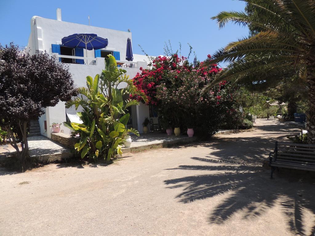 Filoxenia By Grispos Villas Schoinoussa Extérieur photo