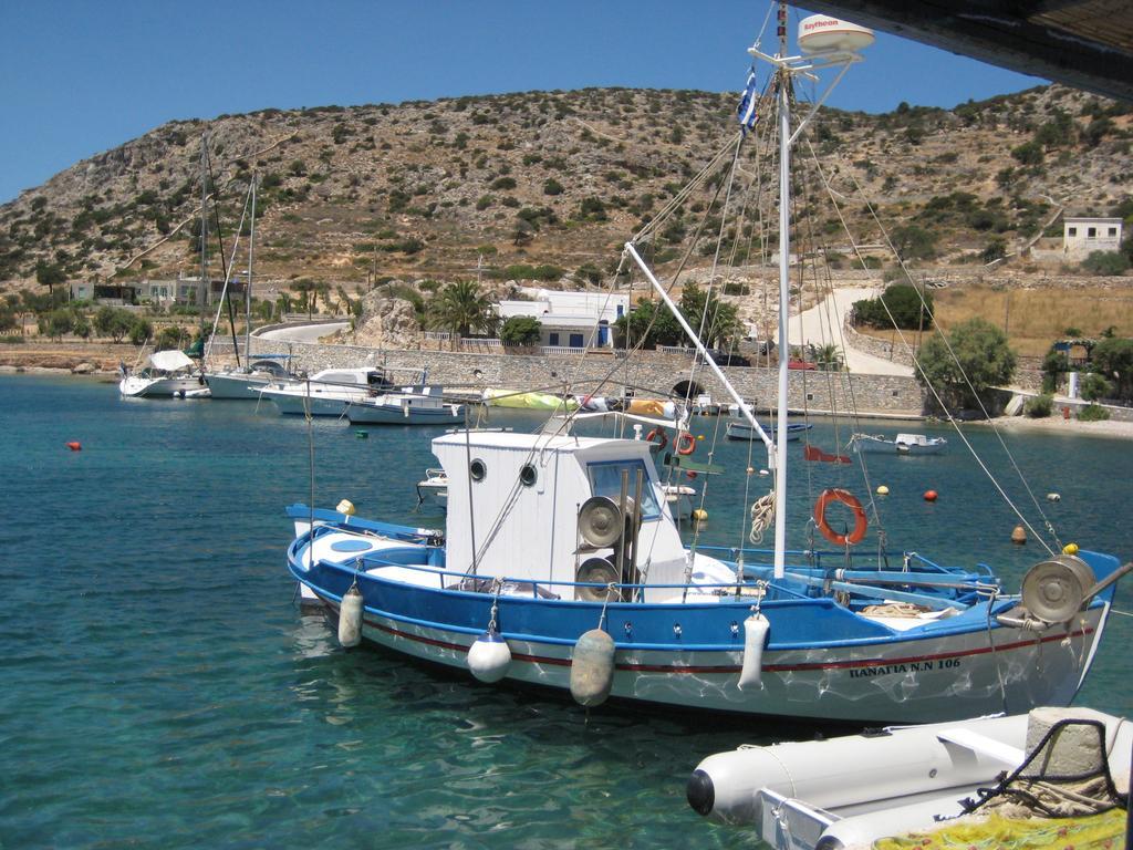 Filoxenia By Grispos Villas Schoinoussa Extérieur photo